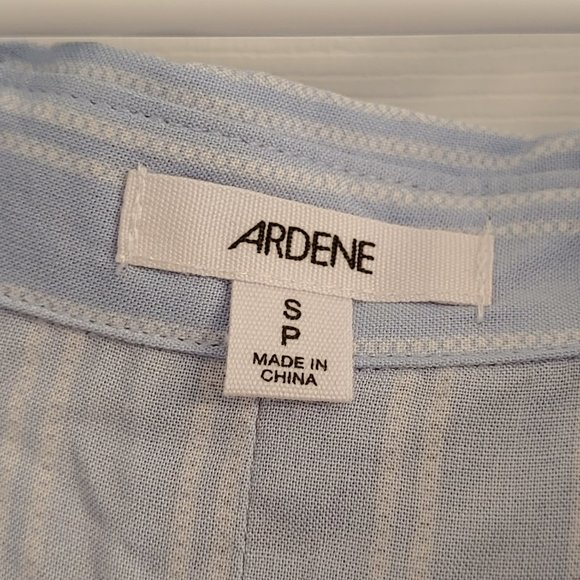 High Low Collared Top - Picture 4 of 4